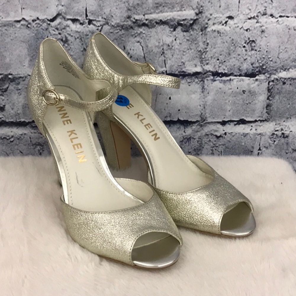 Anne Klein Silver Krinkle Heels 08660